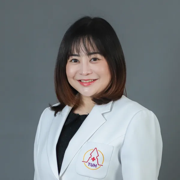 ผศ.(พิเศษ)ดร.พญ.Veevarin Charoenporn