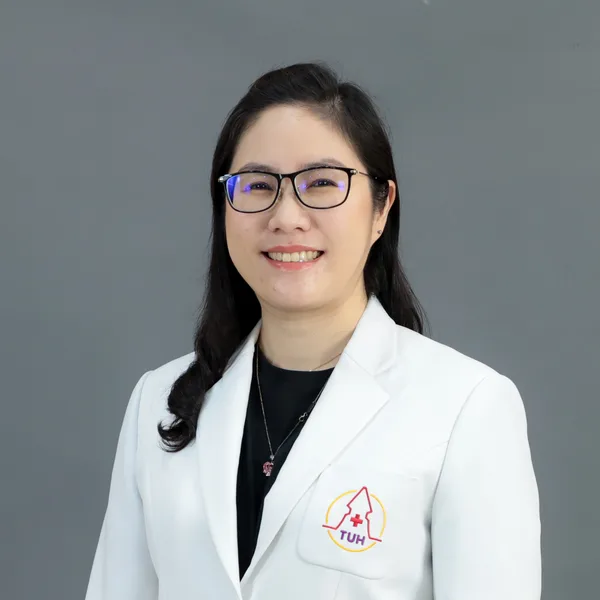 รศ.พญ.วินิทรา นวลละออง