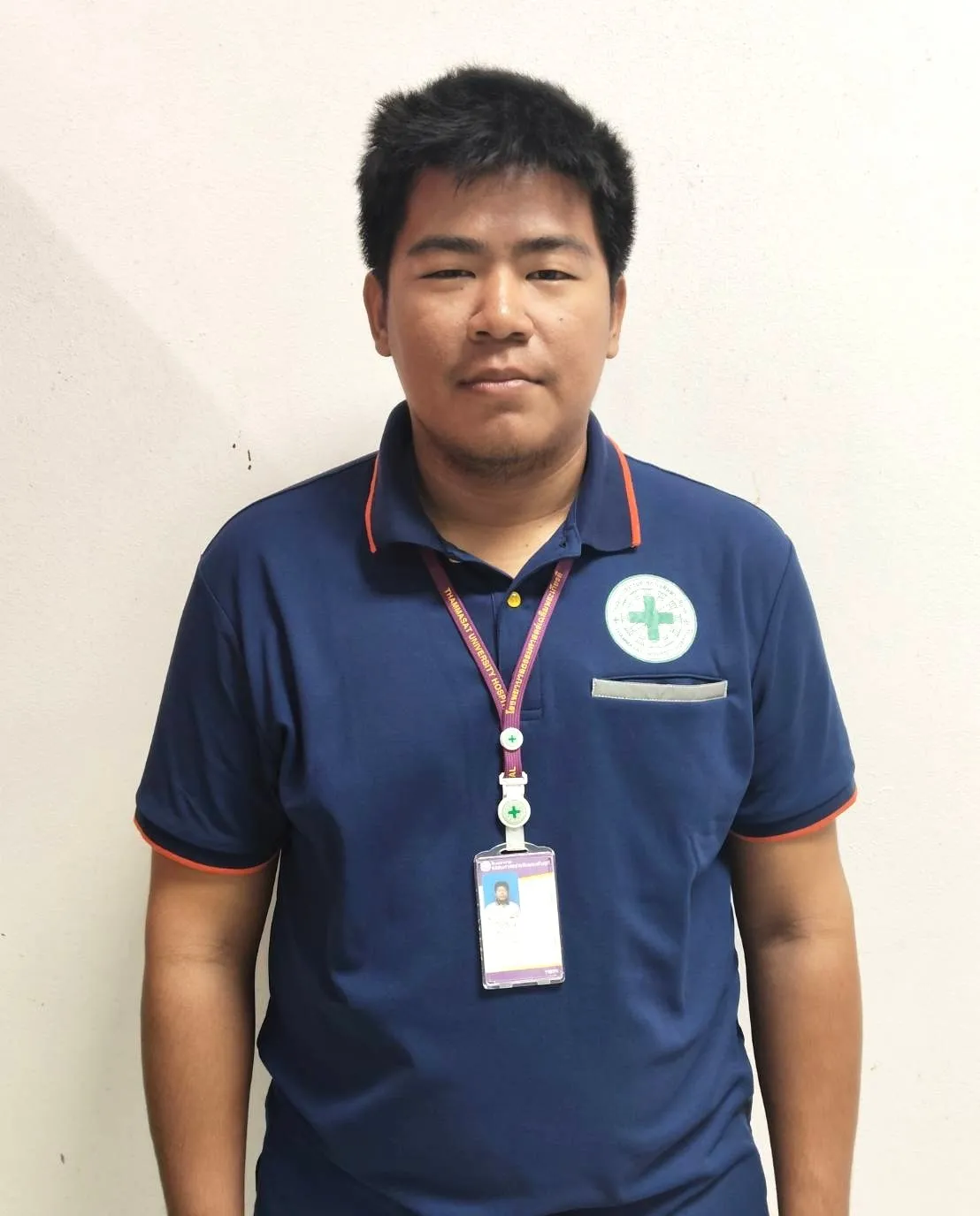 นายอภิวัฒน์ ขวัญบาง