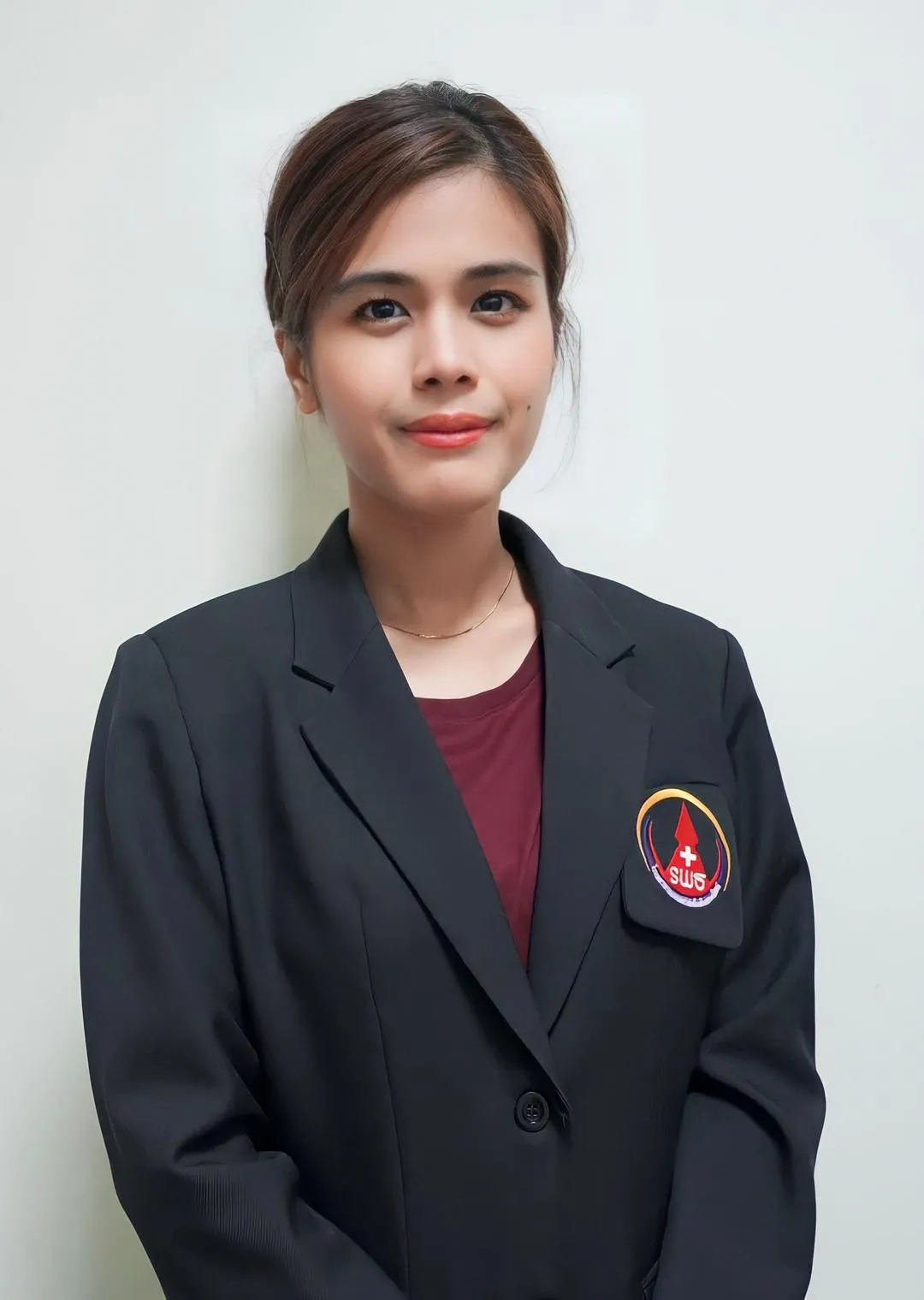 มัลลิกา พุ่มเหมือน