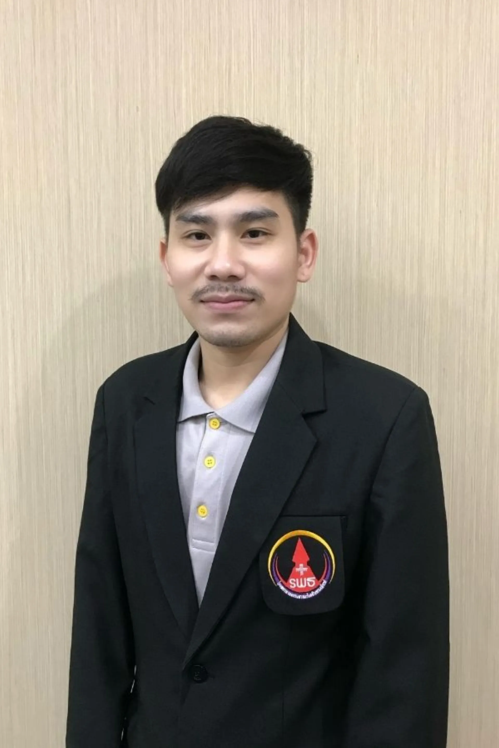 นายวัชรพงษ์ อุดอามาตย์
