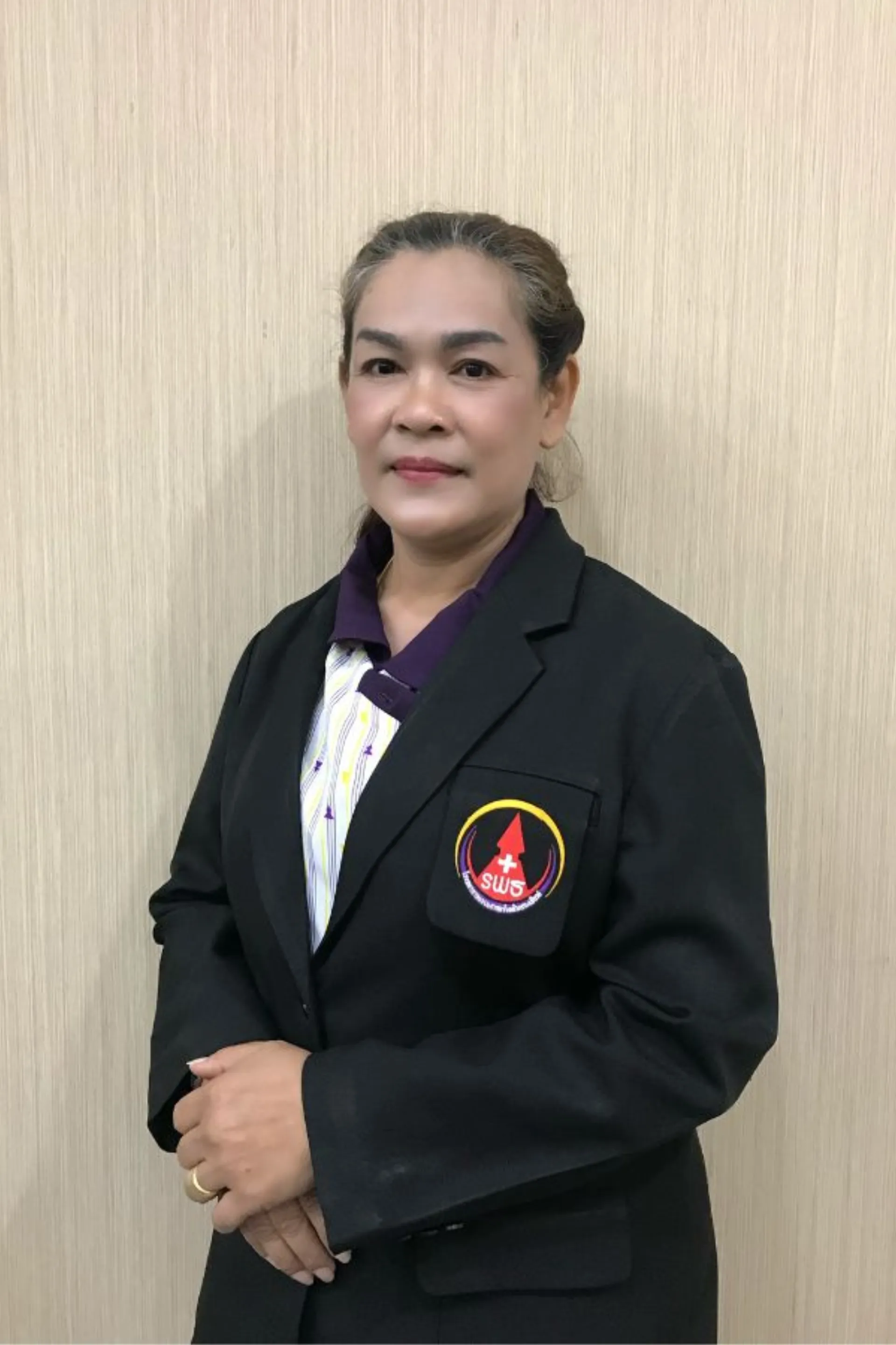 นางสาวอำพร อยู่เปรม