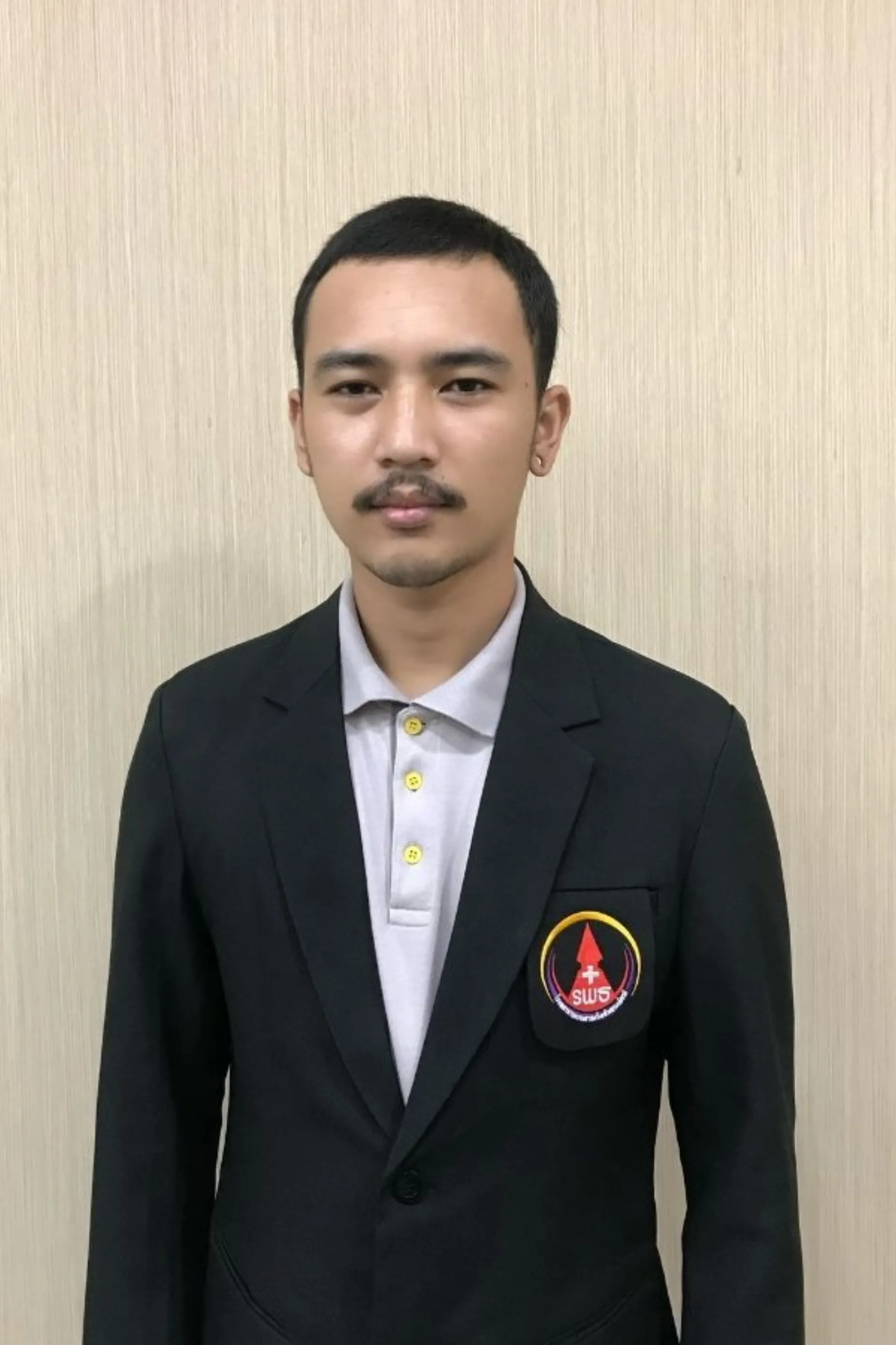 นายเอกวุฒิ สถาปนิกบุตร