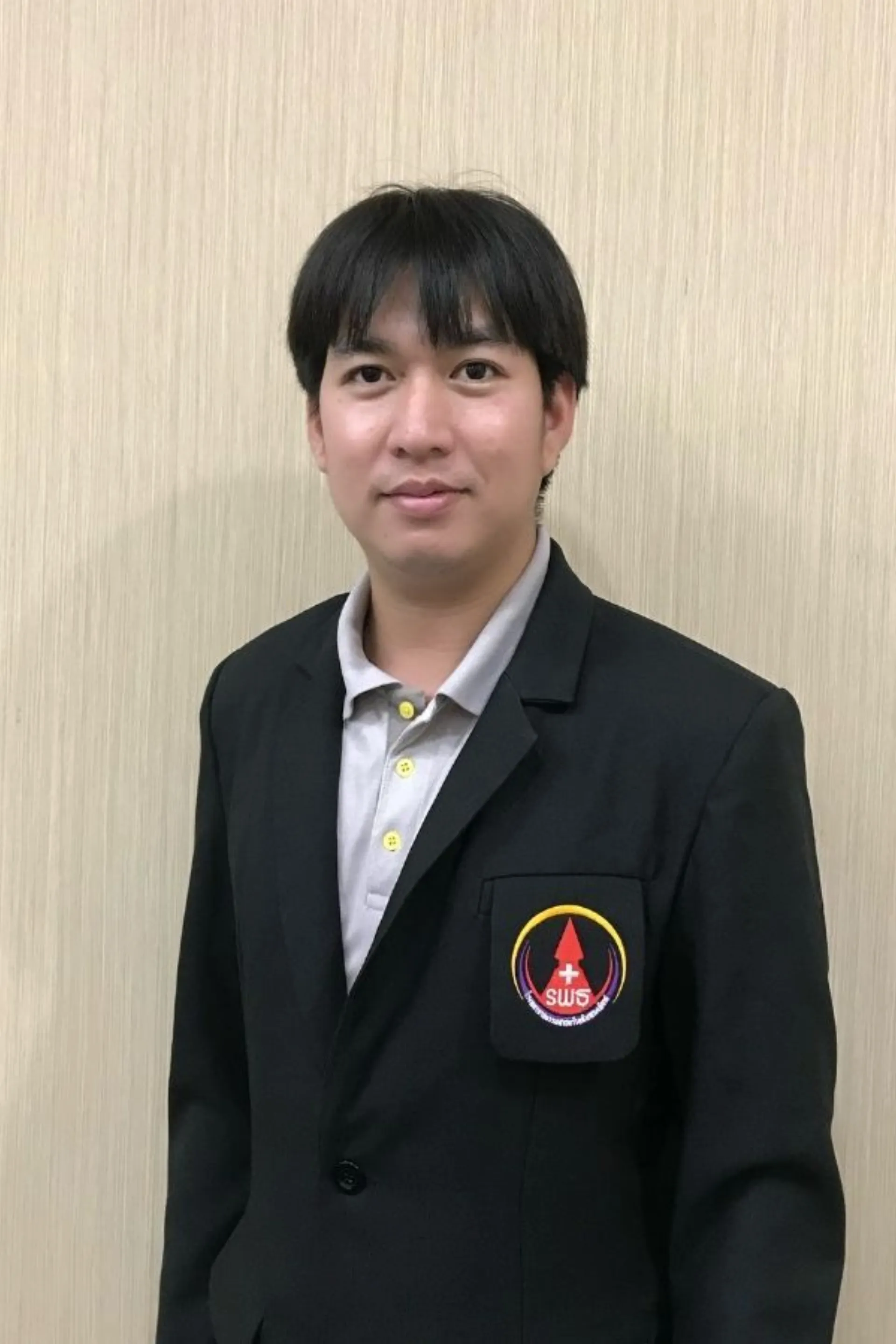 นายวีรยุทธ แจ้งหมื่นไวย์